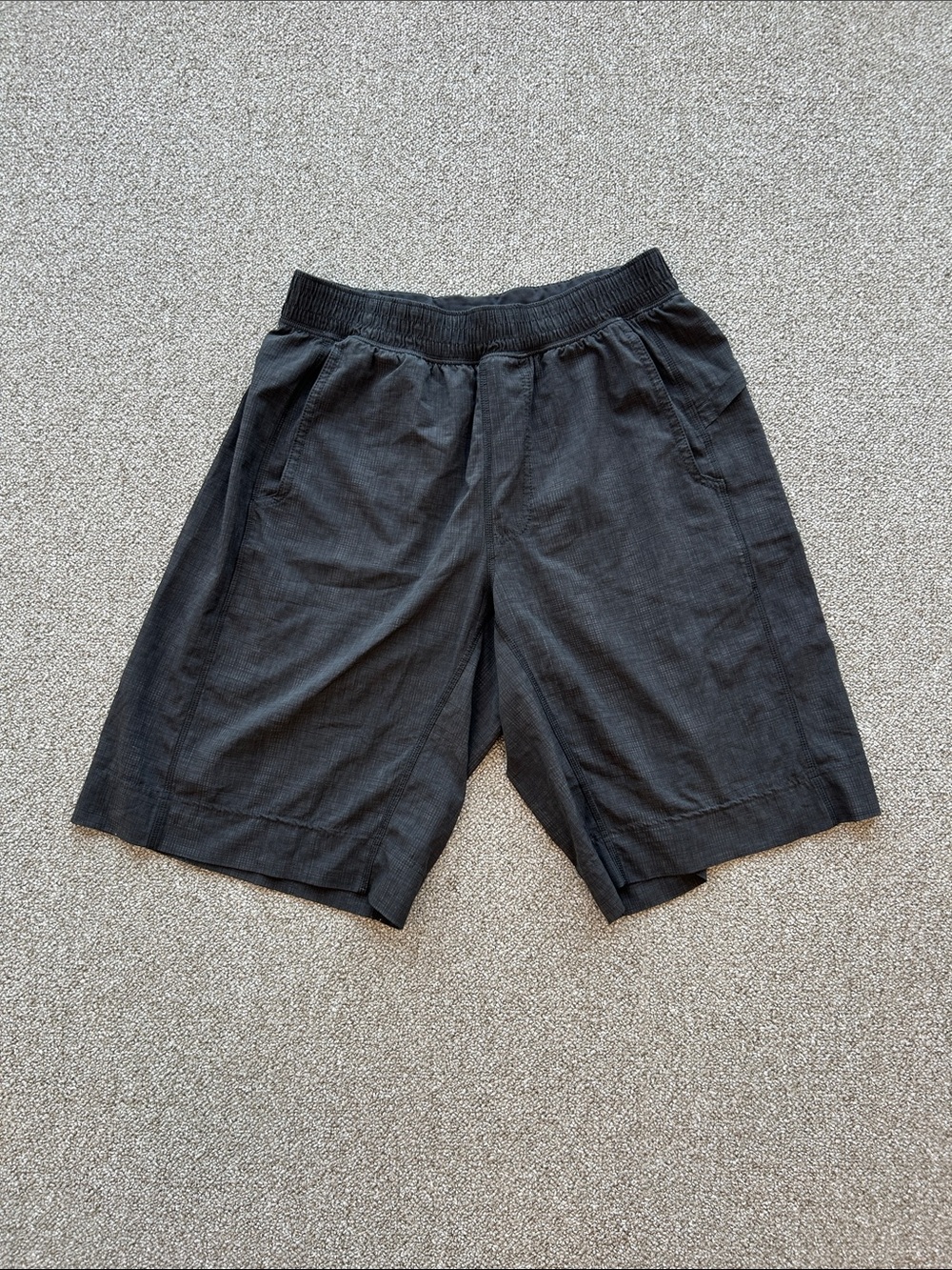 Men's Black Lululemon shorts Casual Elastic-Waist - size Small